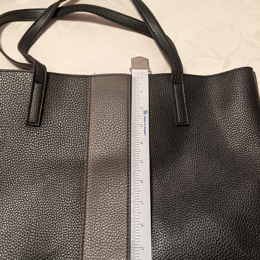 Vince Camuto tote bag